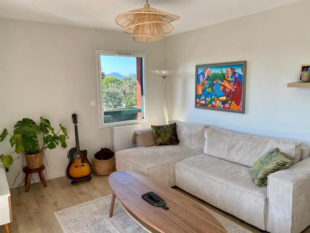 Superbe appartement, grande terrasse vue mer et montagne - Photo 1