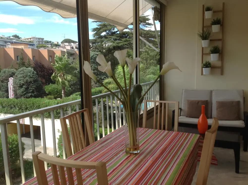 Spacious Studio in the Center of Cannes Nice Terrace Easy Walk to the Croisette and Palais - 1923 - Photo 1