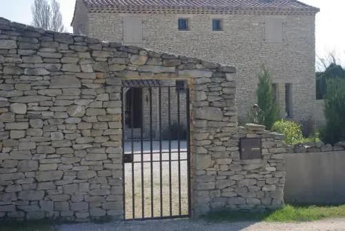 Mas en Luberon - Photo 1