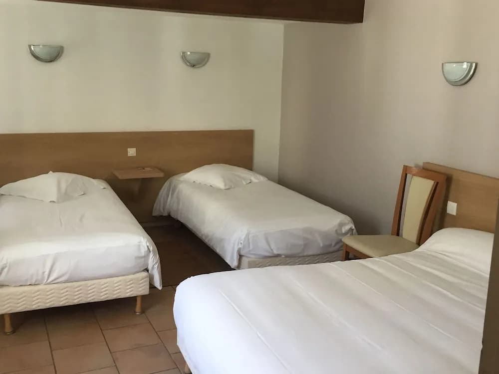 Hotel Le Commerce - Miniature 7