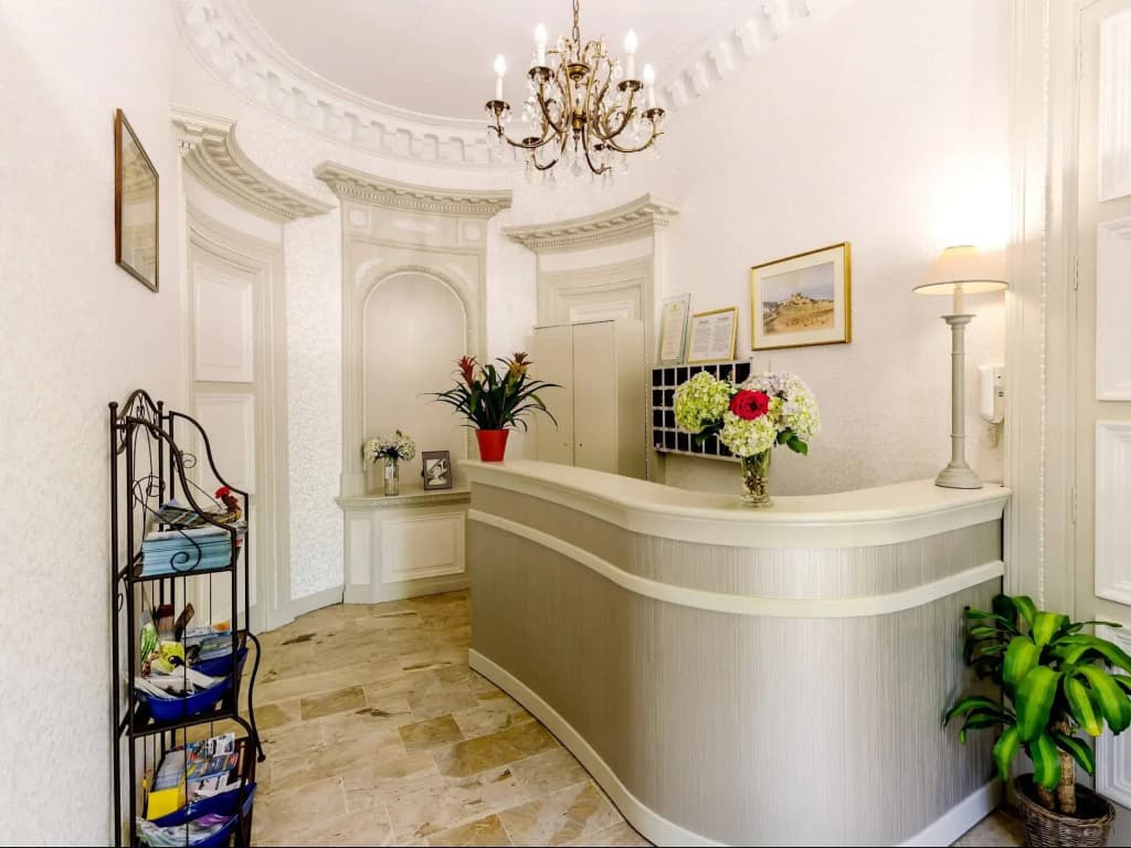 Hôtel de l'Europe - Photo 2