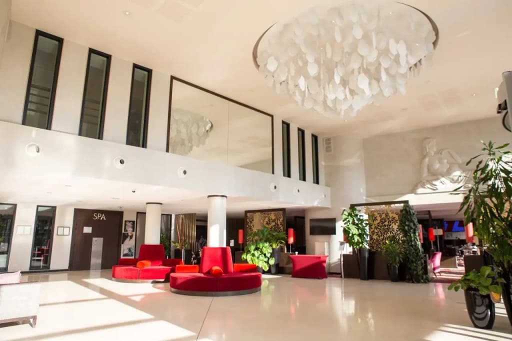 Clarion Paris CDG Airport Hotel - Photo 2