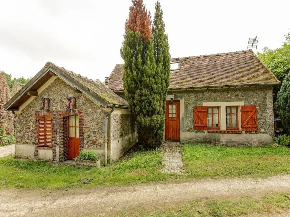 Holiday Home in a Park in Raizeux With Terrace - Photo 1