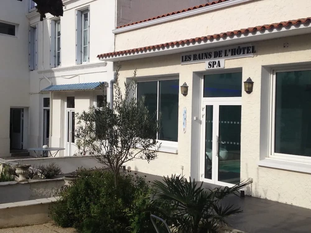 Le Grand Hôtel des Bains SPA - Photo 1