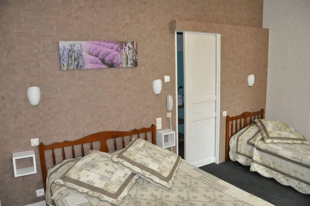 Hôtel Select - Photo 2