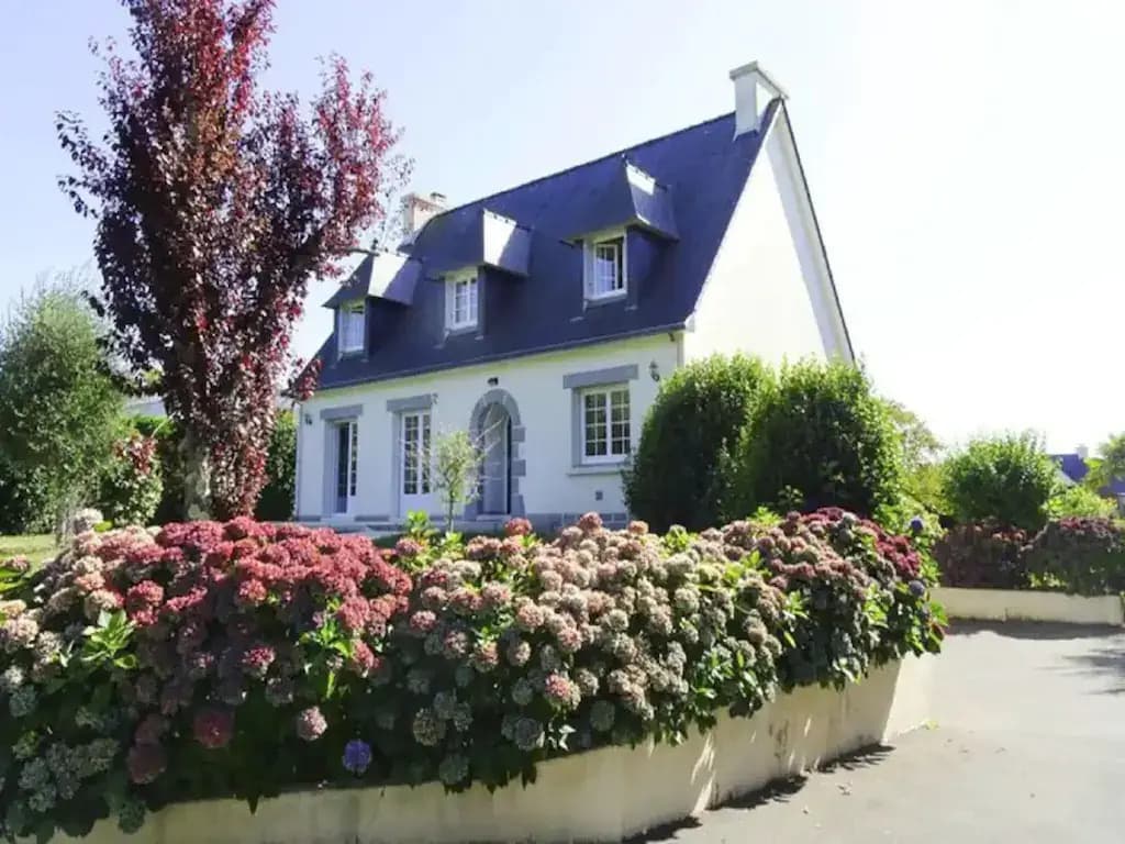 Holiday Home With Private Outdoor Pool, Gouesnac"h - Photo 1