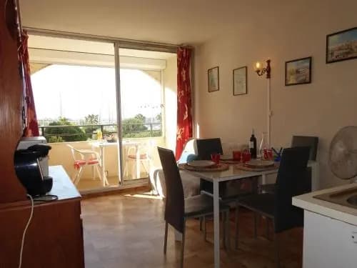 Hotel Du Port - Photo 5