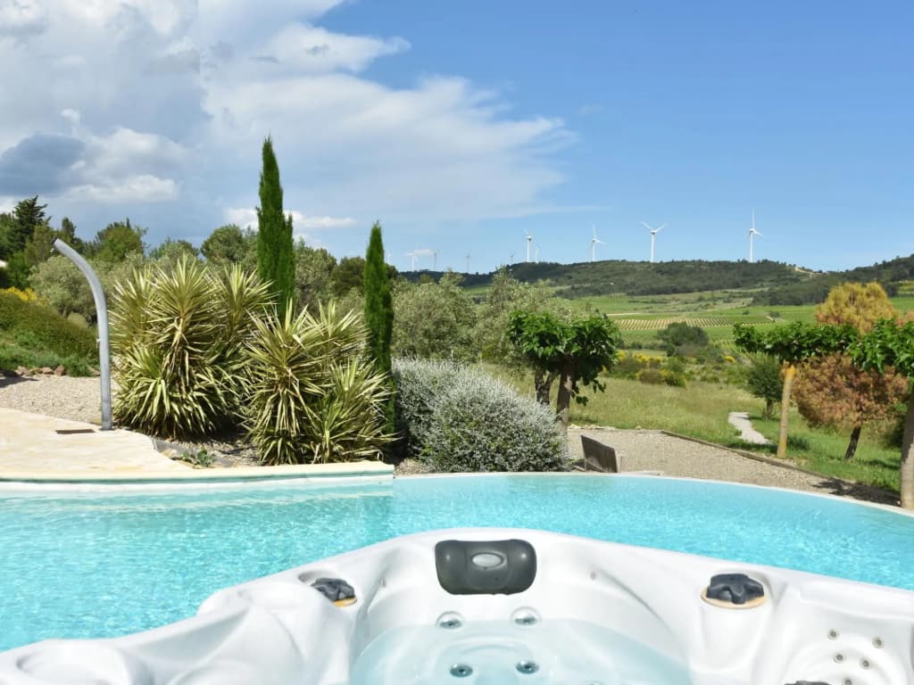 Villa With Heated Pool, Jacuzzi, Sports Field and Stunning Views - Miniature 7