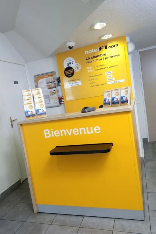 HotelF1 Lille Sud Centre Commercial Douai Flers - Photo 2