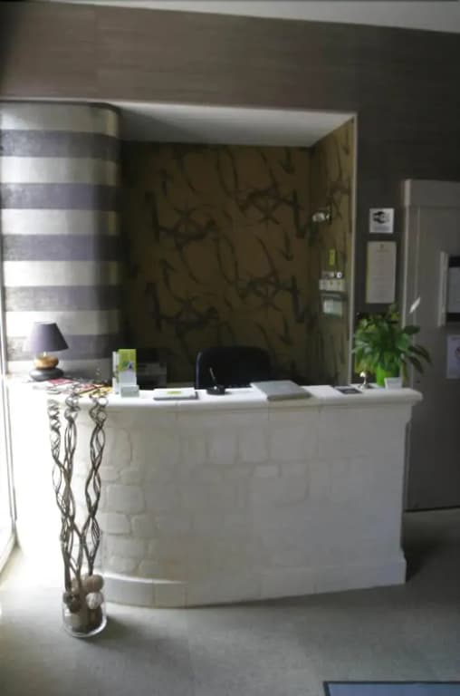 Hôtel Excalibur - Photo 2