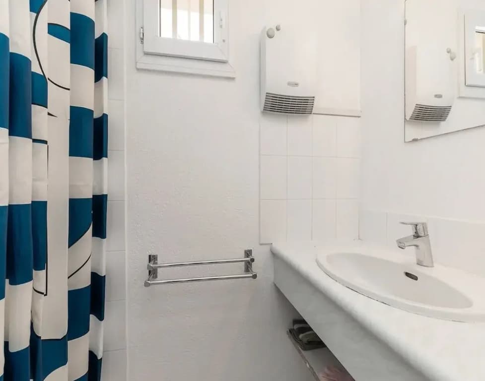 Stylish Coastal Hideaway, Agde - Miniature 6