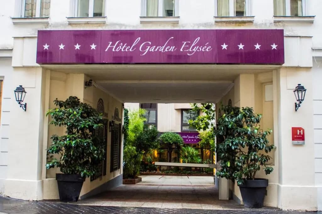 Hôtel Garden Elysées - Photo 1