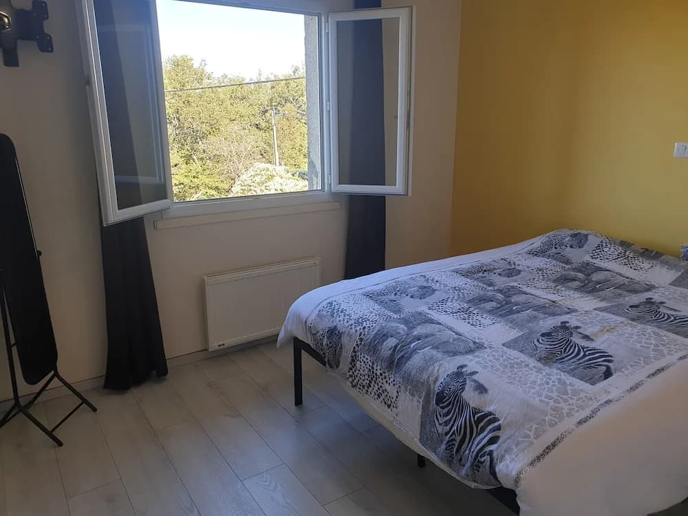 Chambre avec cuisine équipée sur demande - Photo 3