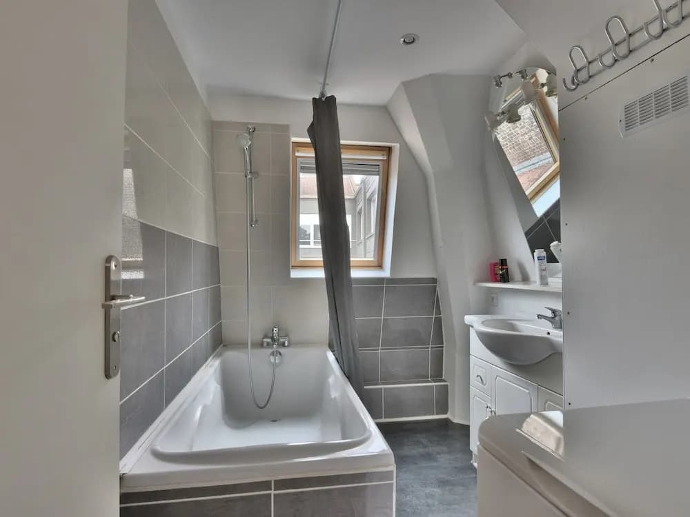 Appartement proche metro 24H/24H Access - Miniature 8