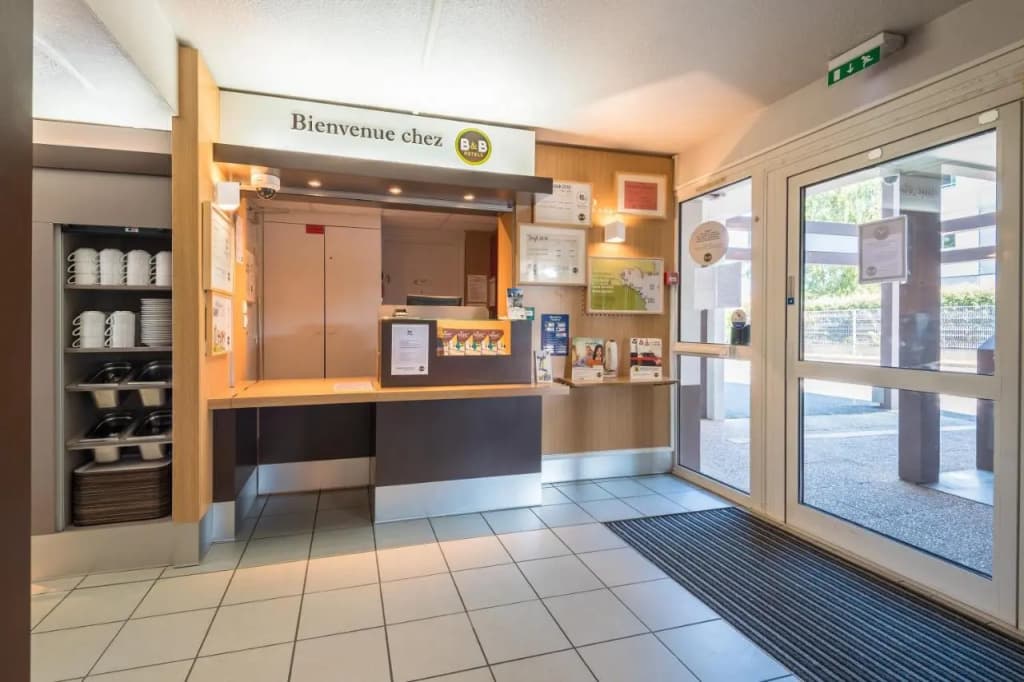 B&B HOTEL Saint-Nazaire Trignac - Photo 2