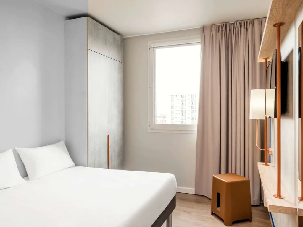 ibis budget Paris Clichy Mairie - Miniature 7