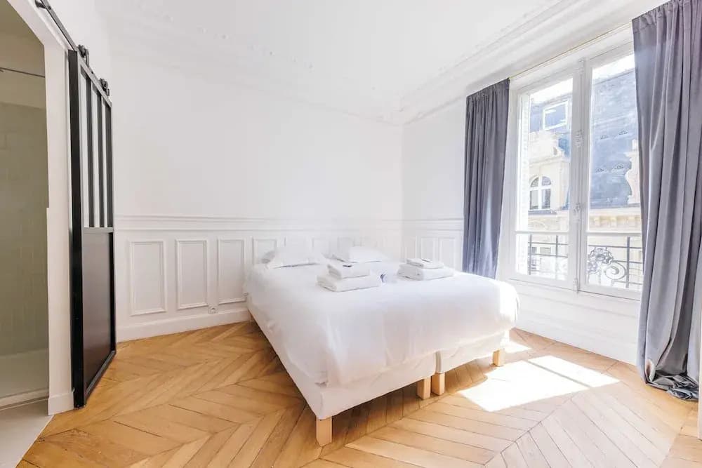 Chic and Welcoming Apartment - Photo 5
