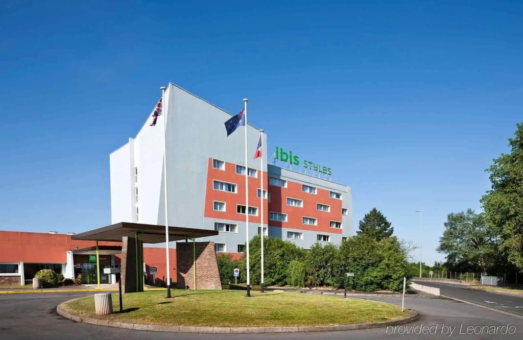 Ibis Styles Peronne Assevillers - Photo 1