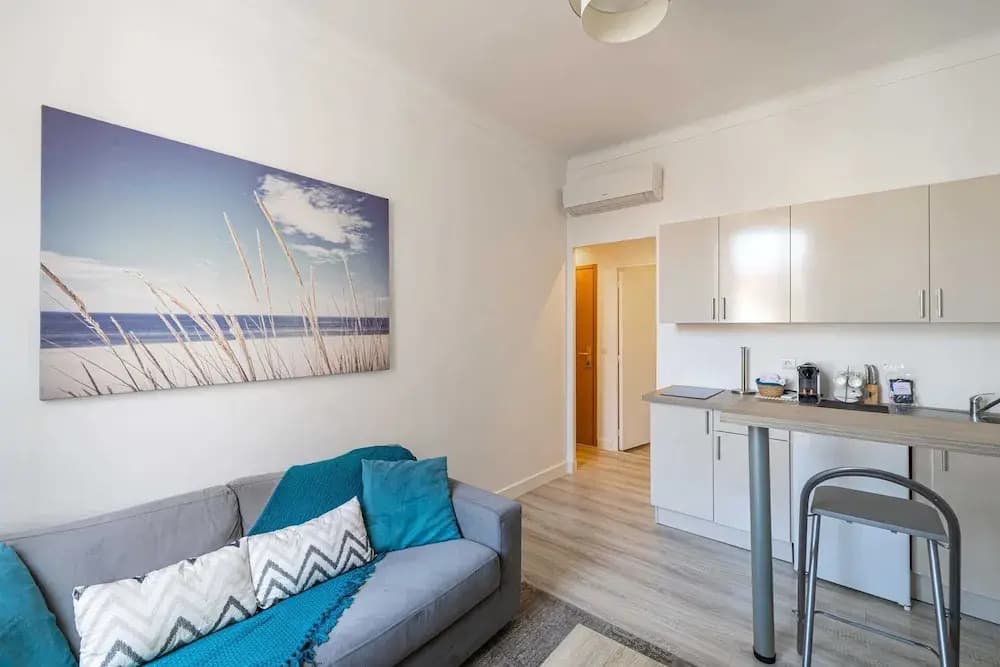 Beautiful Renovated Apartment - Carre D'or - 1br/2p - Photo 1