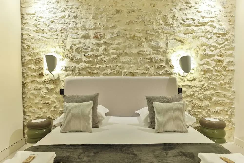 Beautiful 1 Bedroom Apartment - Photo 3
