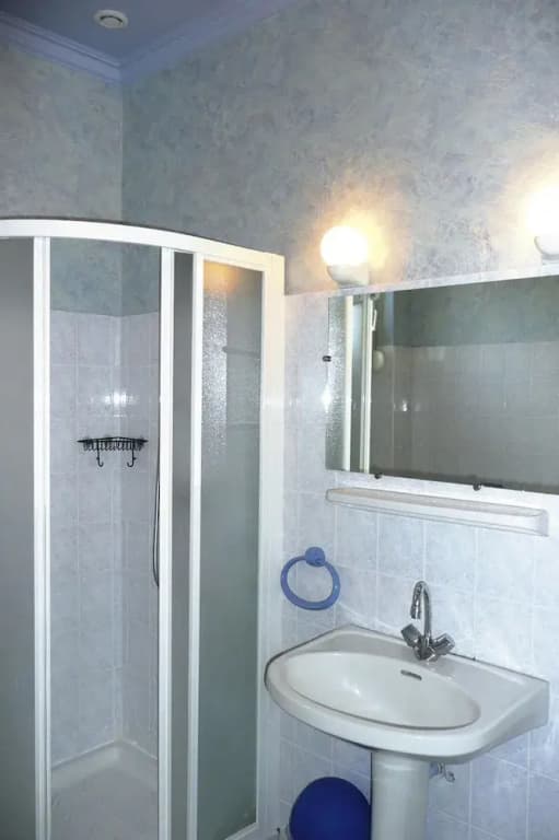 Nice Holiday Home Near the Beach - Photo 2