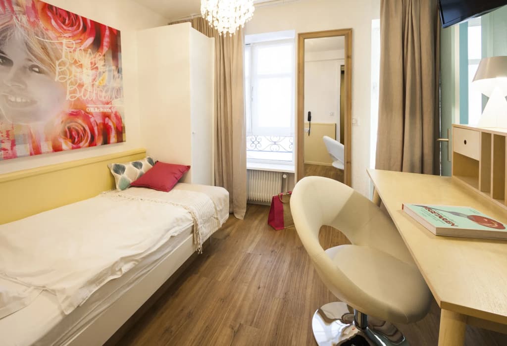 Hotel Roses - Photo 5