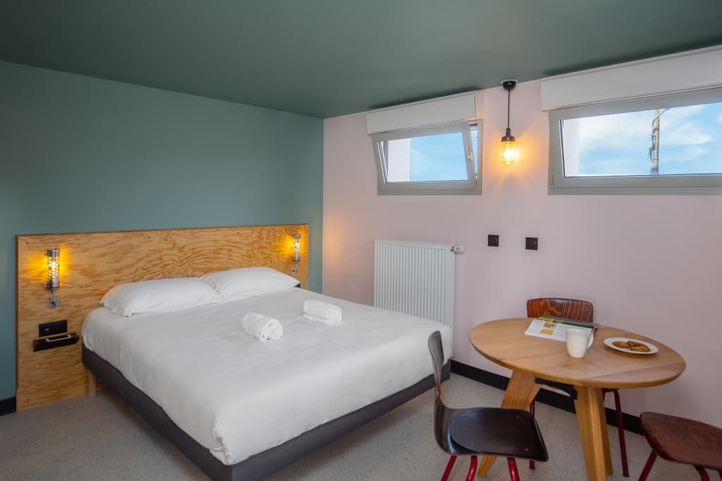 Eklo Hotels Clermont-Ferrand City center train station - Photo 1