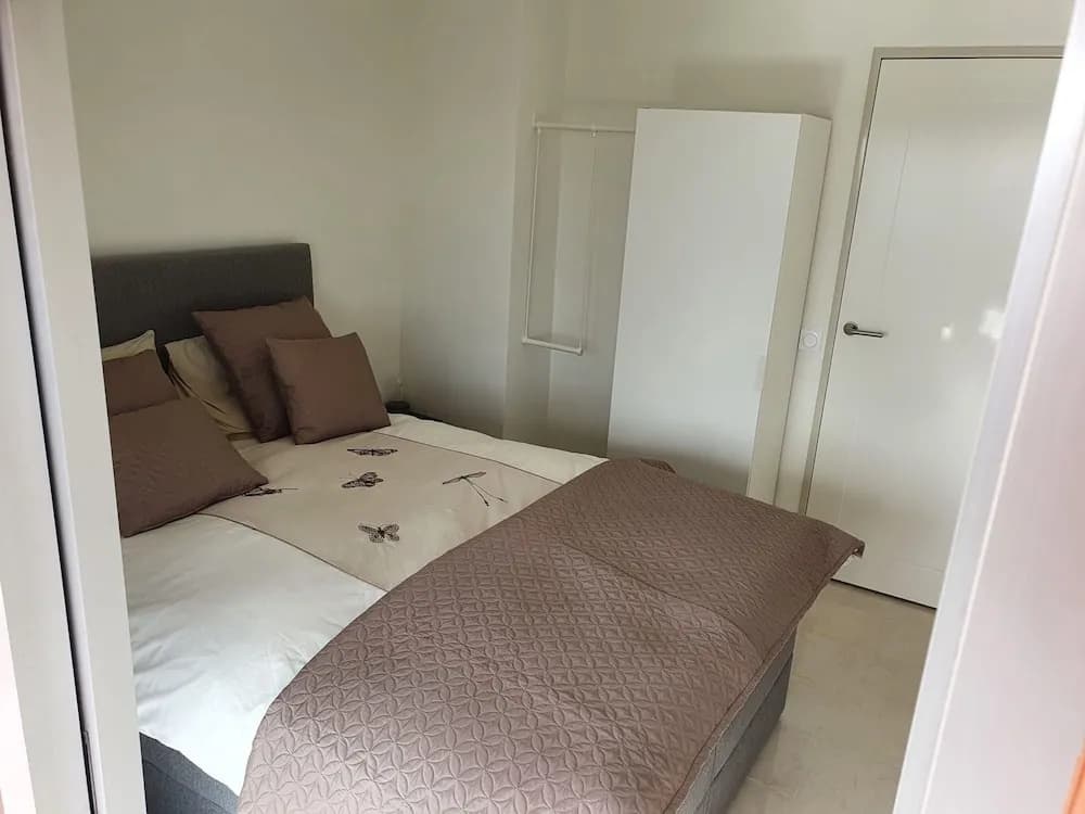 2 Bedroom Apartment in a Secure Residence in Mandelieu With a Shared Pool and Close to the Center - 2301 - Photo 4