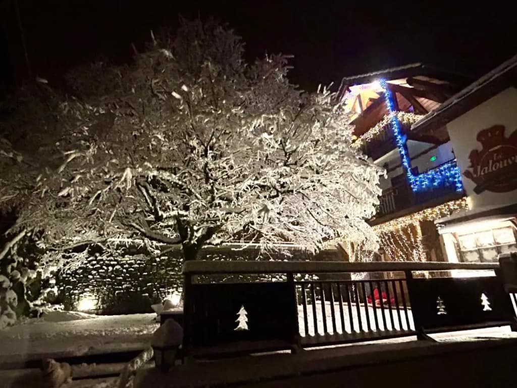 Hotel le Jalouvre - Photo 1