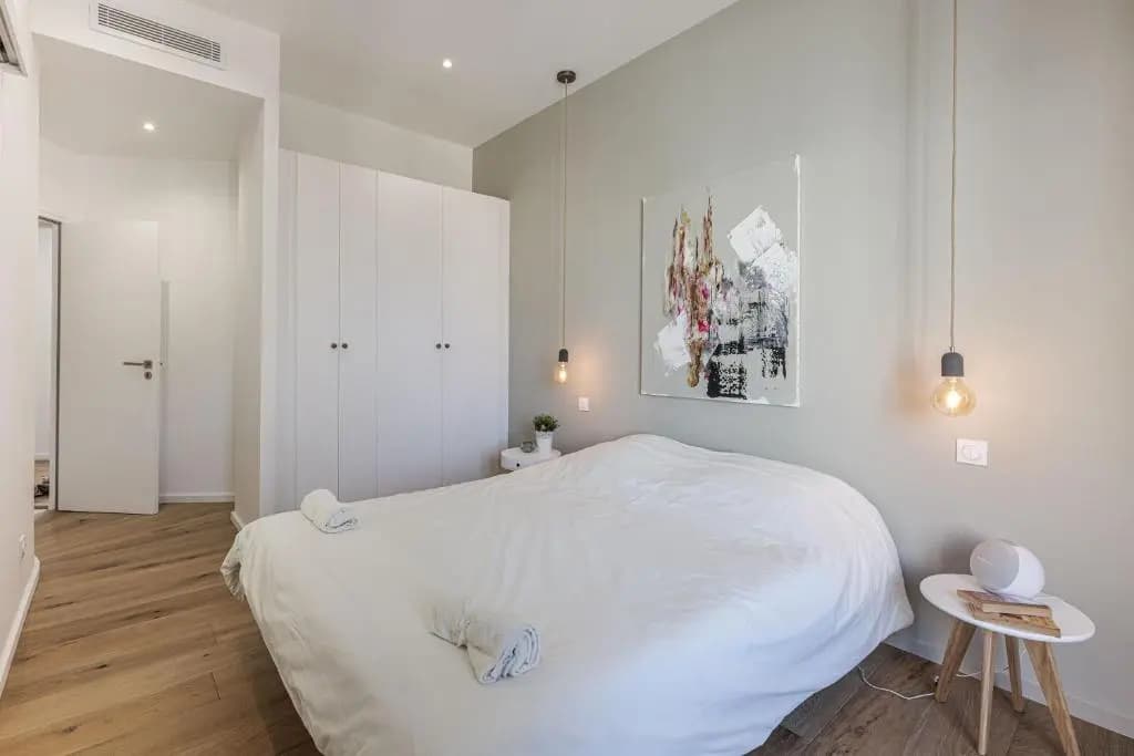 Bord de mer, magnifique appartement de 150m2 avec jardin - Photo 3