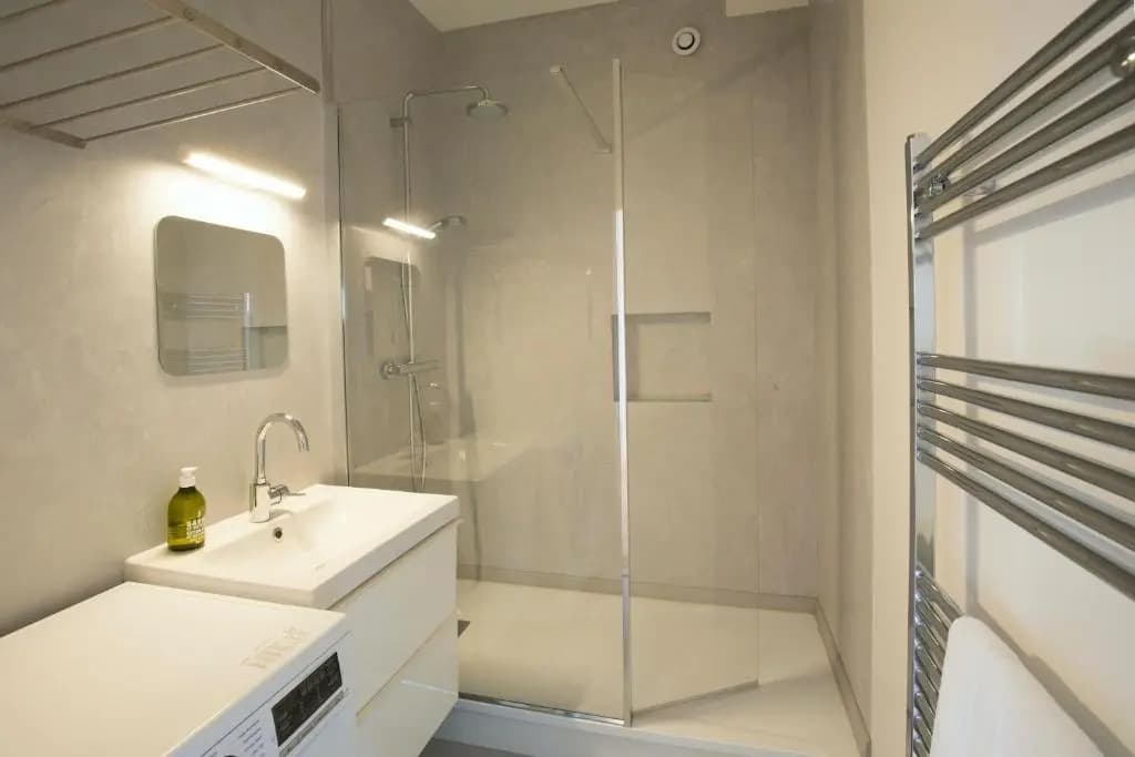 Place Saint Michel Apartment - Miniature 7