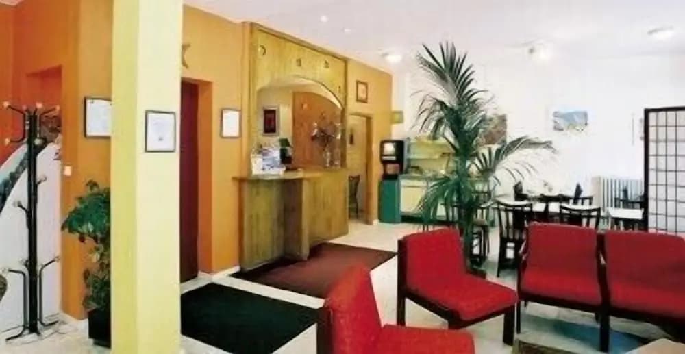Hotel de Paris et des Voyageurs - Photo 2