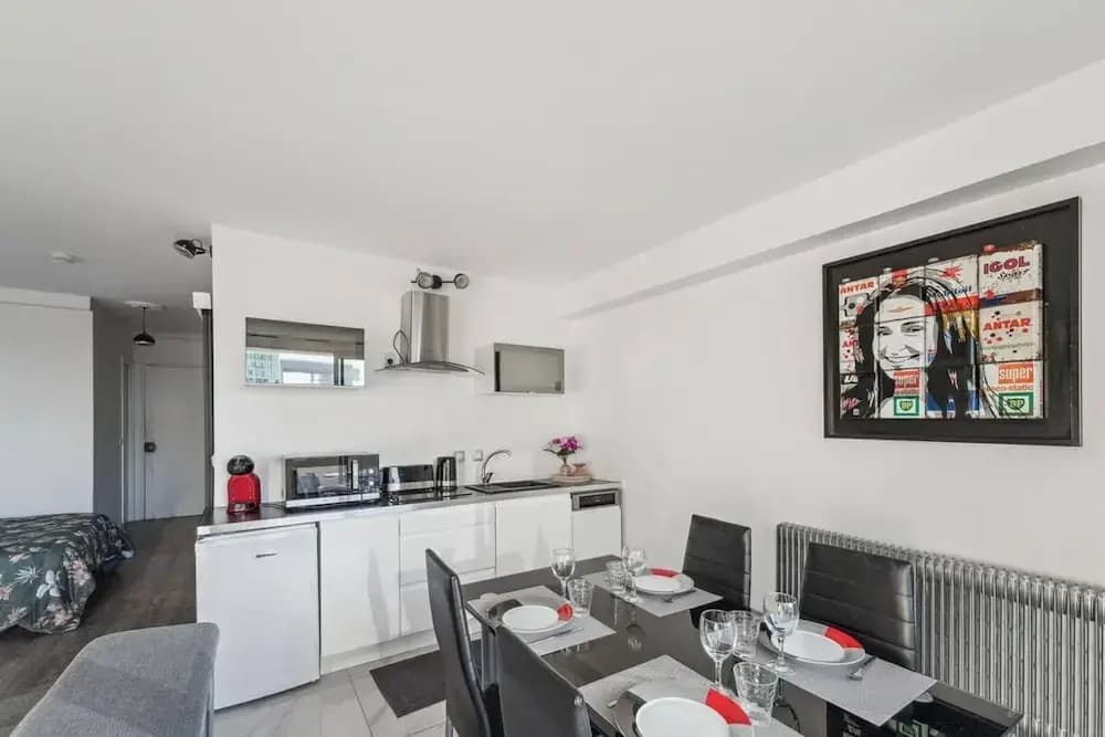 Spacious Studio Balcony -La D Fense-bail Mobilit - Miniature 7