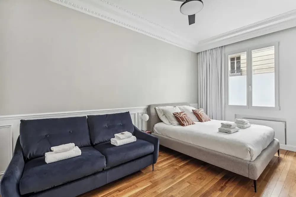 Elegant Apartment -1br/6p - Arc de Triomphe - Photo 3