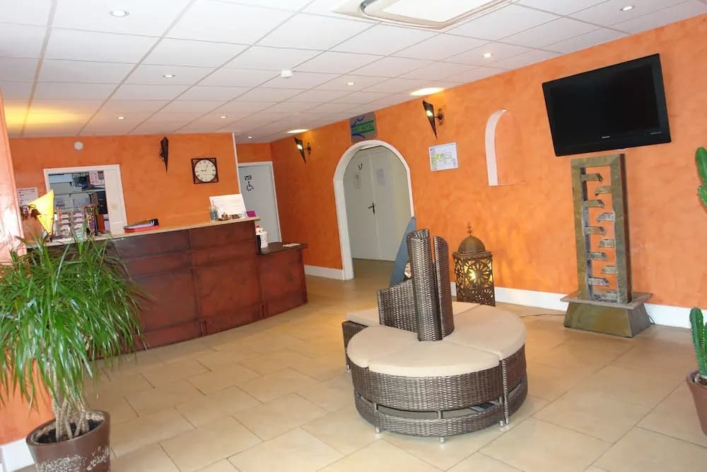 Bhoma Hotel - Photo 2