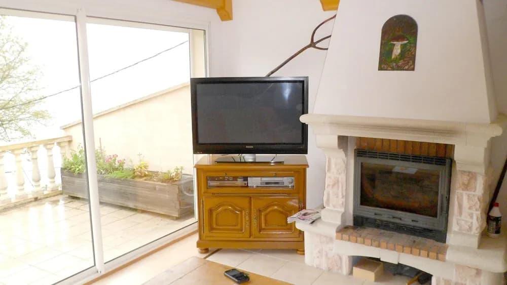 House With 3 Bedrooms in Nages, With Wonderful Lake View and Enclosed - Photo 3