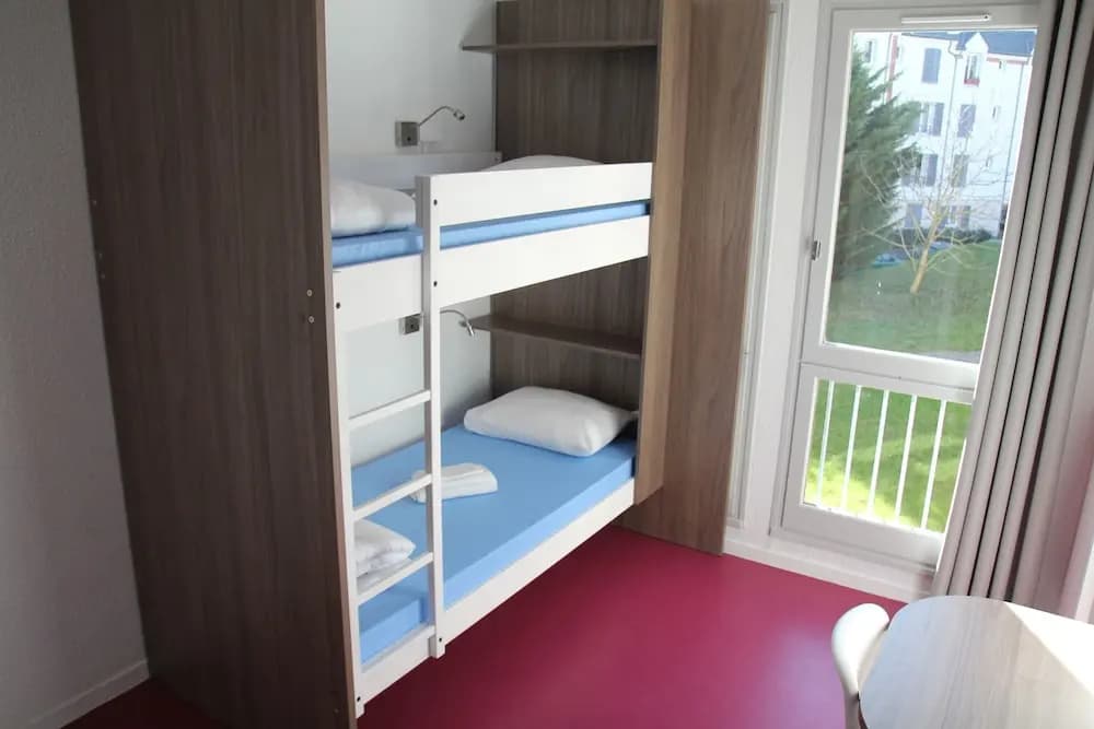 Auberge de Jeunesse Orléans Centre Ville - Hostel - Miniature 6