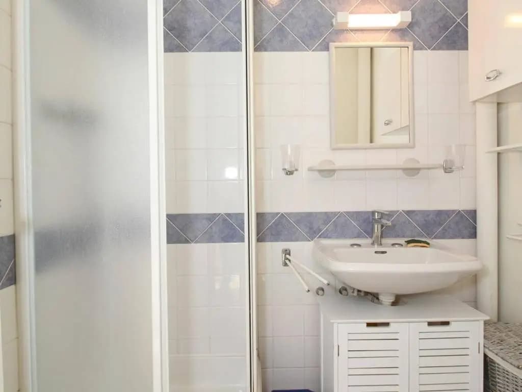 Appartement Balaruc-les-Bains, 1 pièce, 2 personnes - FR-1-553-47 - Miniature 8