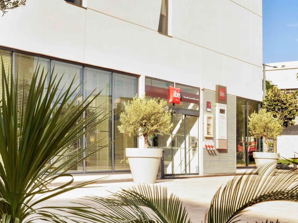 Ibis Marseille Centre Euromed - Photo 1