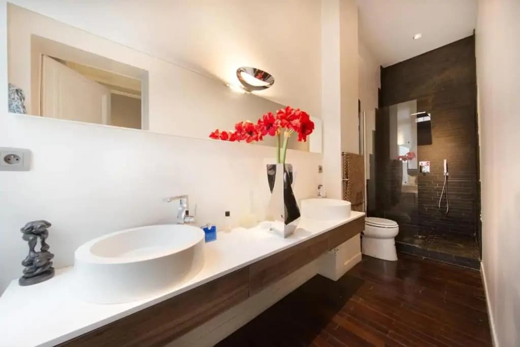 Appartement de 2 chambres avec vue sur la ville balcon amenage et wifi a Paris - Miniature 8