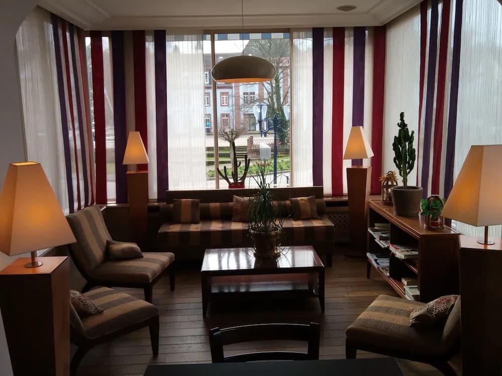 Hotel Restaurant Le Bristol - Miniature 6
