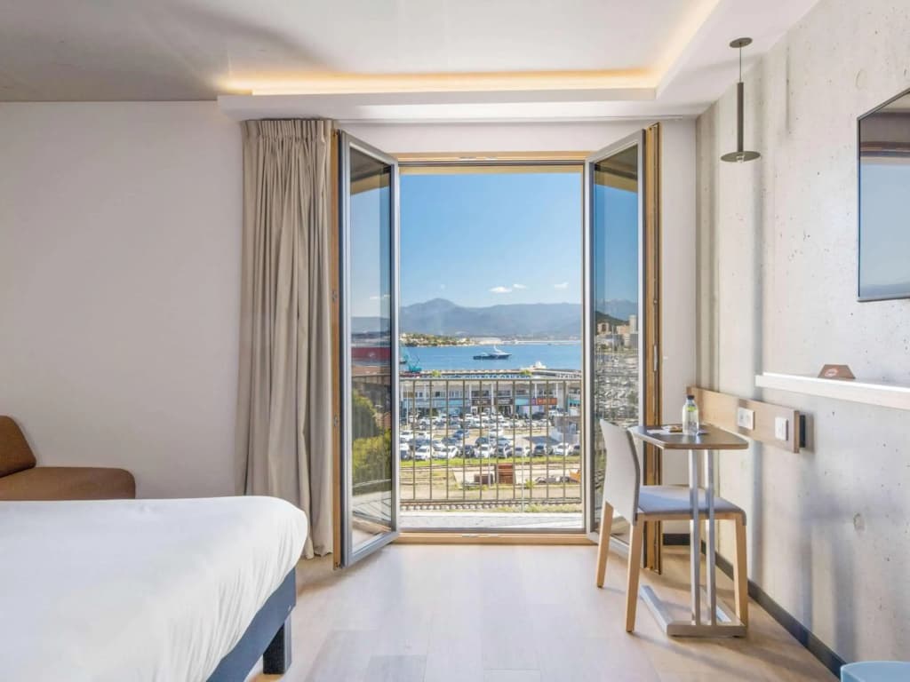 ibis Styles Ajaccio Napoleon - Miniature 7