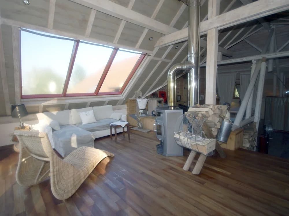 Modern Holiday Home in Niderviller France with Jacuzzi - Photo 3