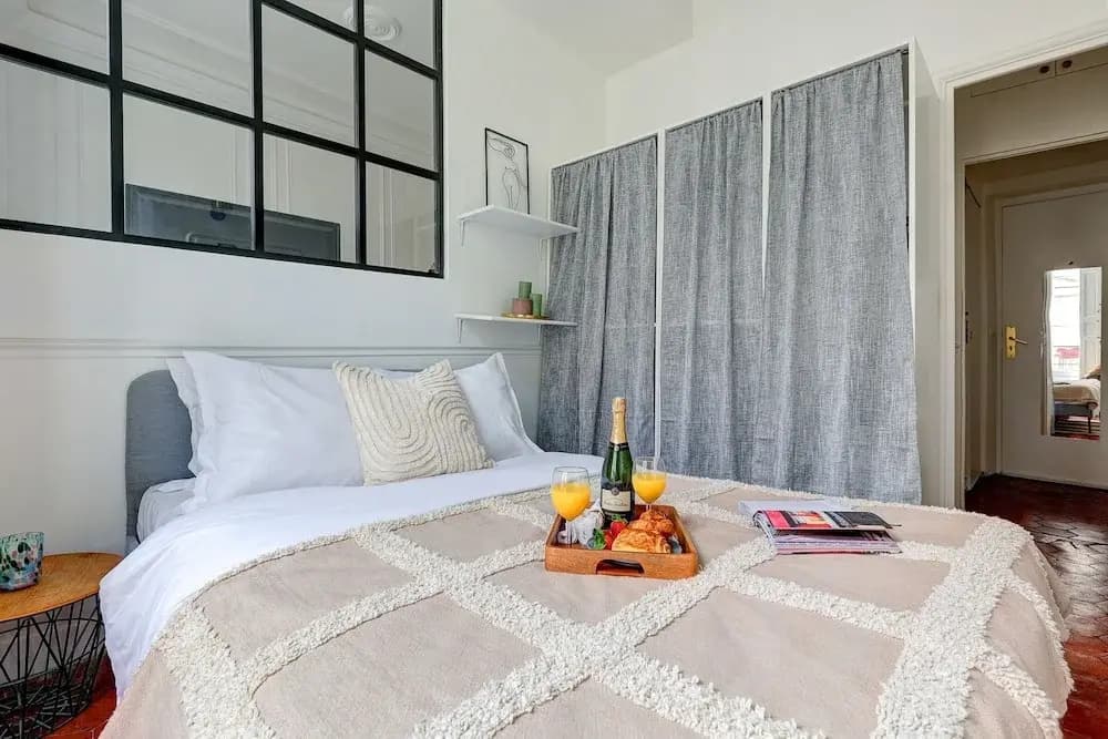 Chic 1BR Flat - Le Marais Charm - Photo 1