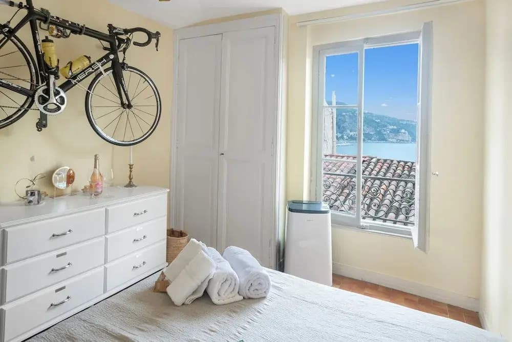 Mattoni in Menton With 1 Bedrooms and 1 Bathrooms - Photo 4