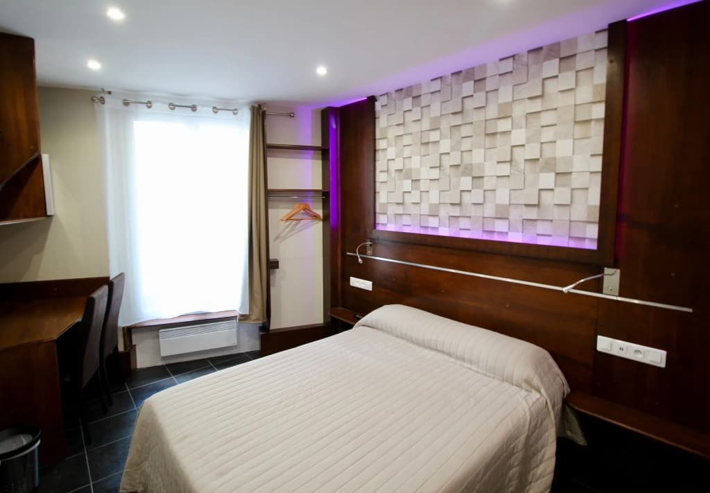 Hôtel des Pyrénées - Photo 5