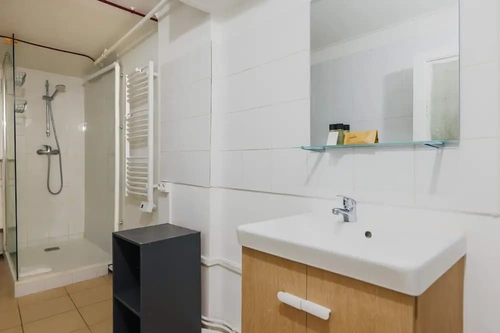Characterful Apartment 6P Grand Boulevard - Miniature 8
