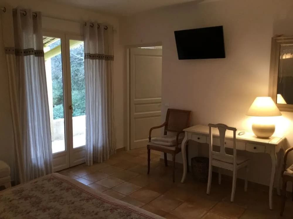 Hôtel Le Mas du Loriot - Photo 3