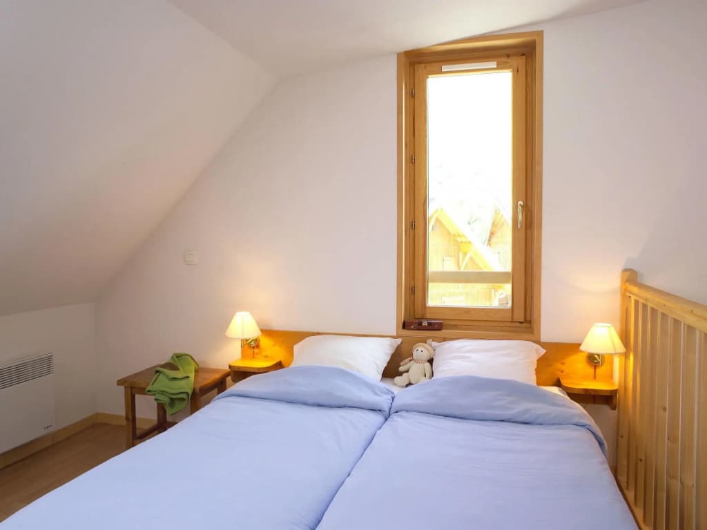 Scenic Chalet Apartment for Groups - Photo 2