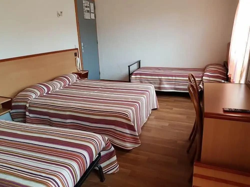 Hôtel du Lac - Photo 3